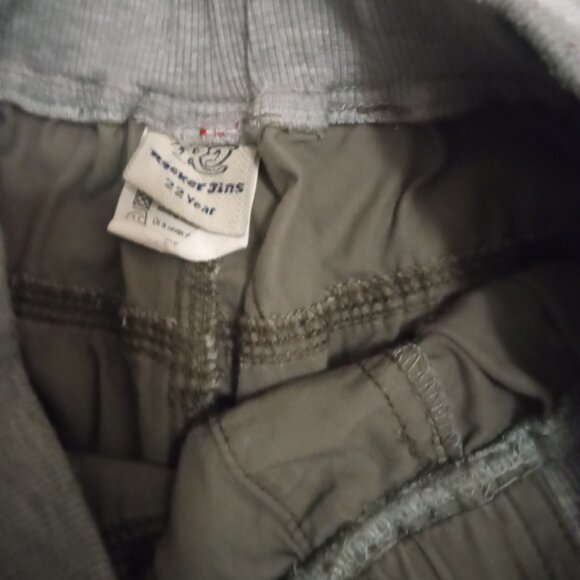 Rocker Jins boy's cargo shorts size XL elastic waits - Picture 2 of 6